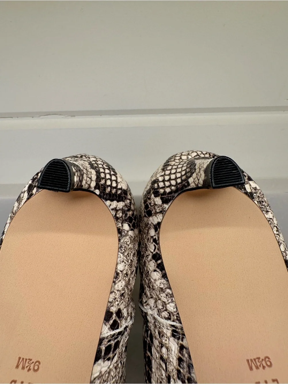 NWT-NIB|| Marc Fisher Itzia Snake-Print Ankle Boot. Size: 9.5M Women’s